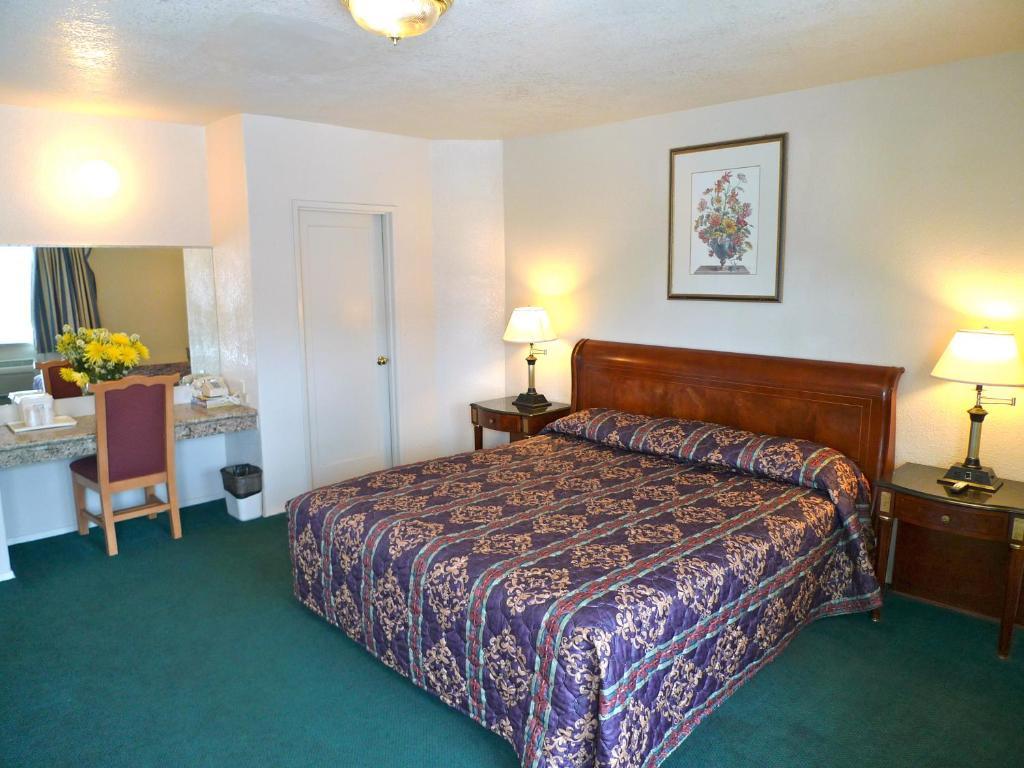 Budget Inn Morgan Hill Room photo